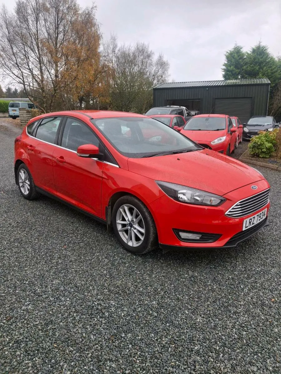 2017 ford focus - Image 2