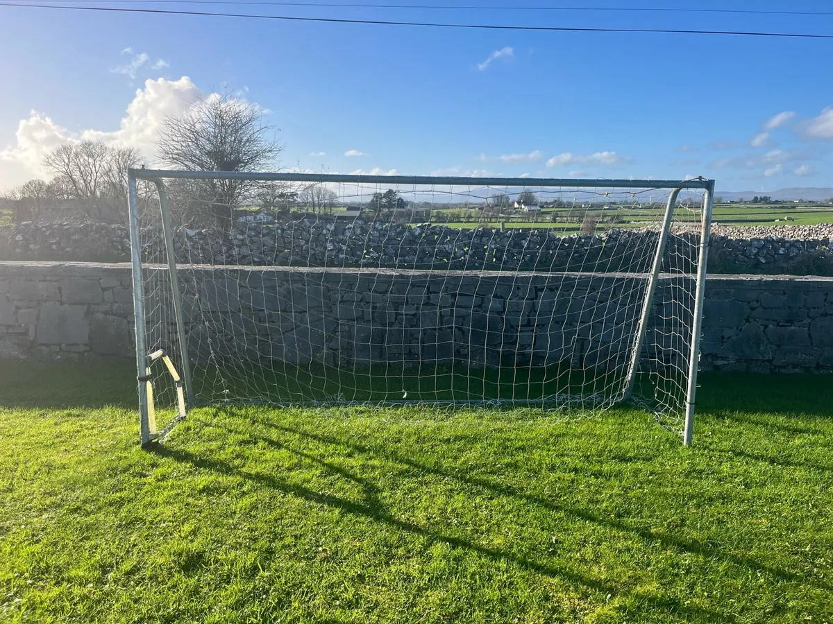 Goal posts - Image 1