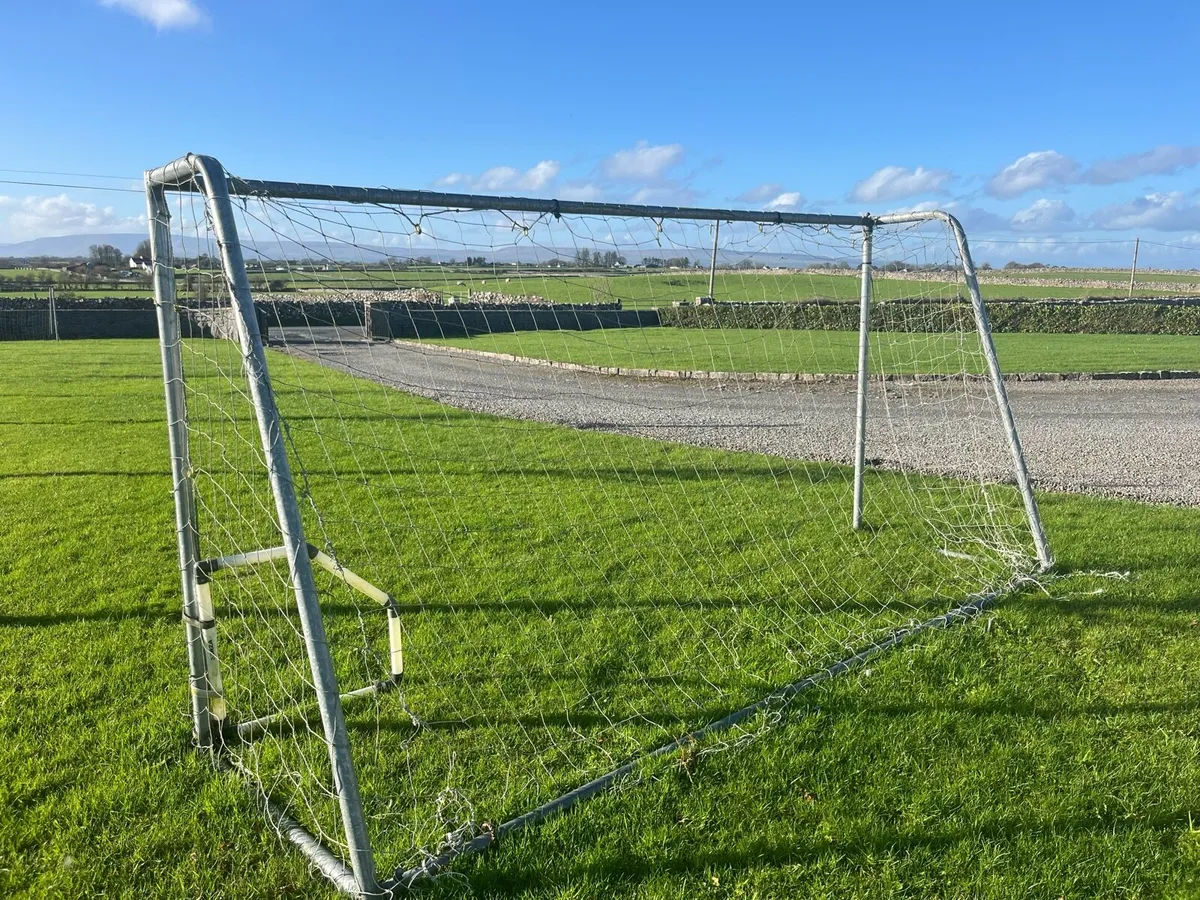 Goal posts - Image 3