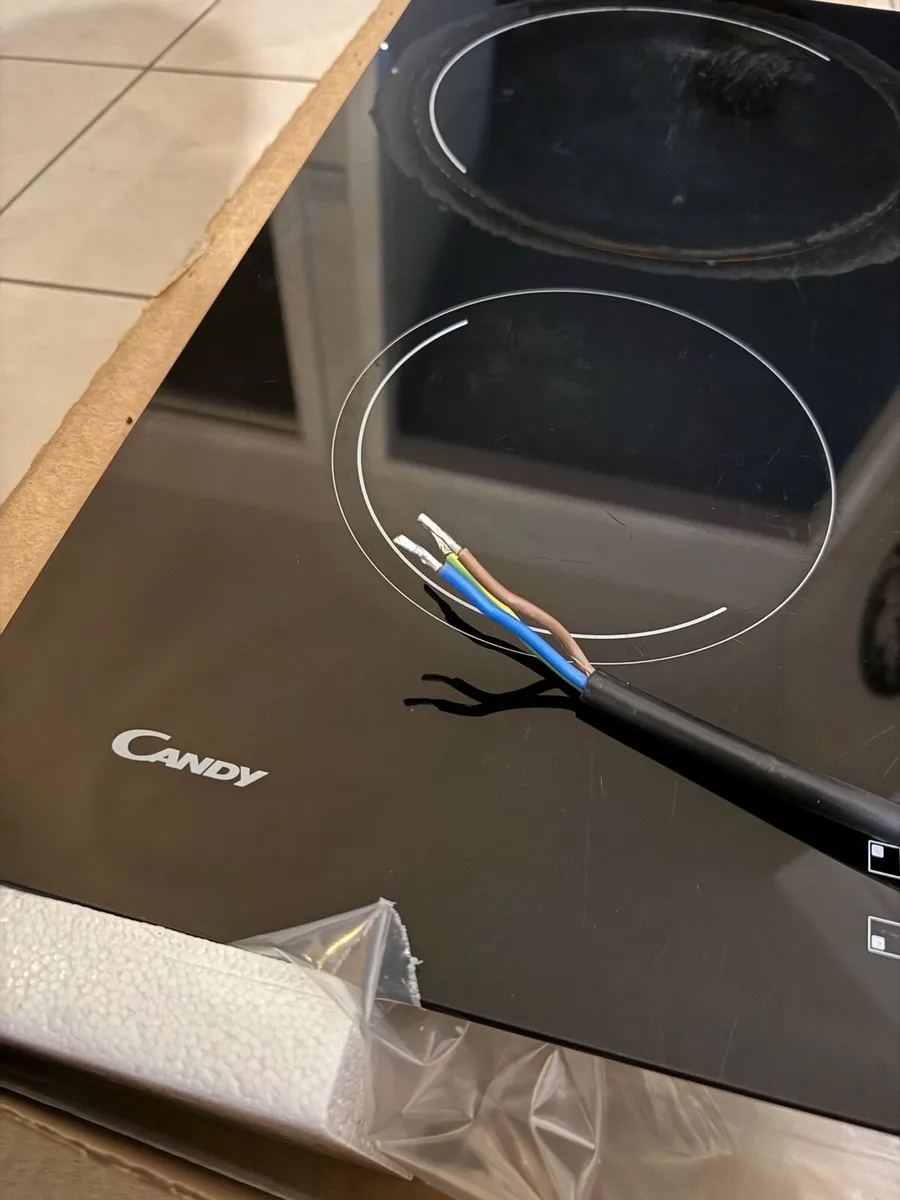 Candy 60cm Built-in Ceramic Hob | CH64CCB - Image 4