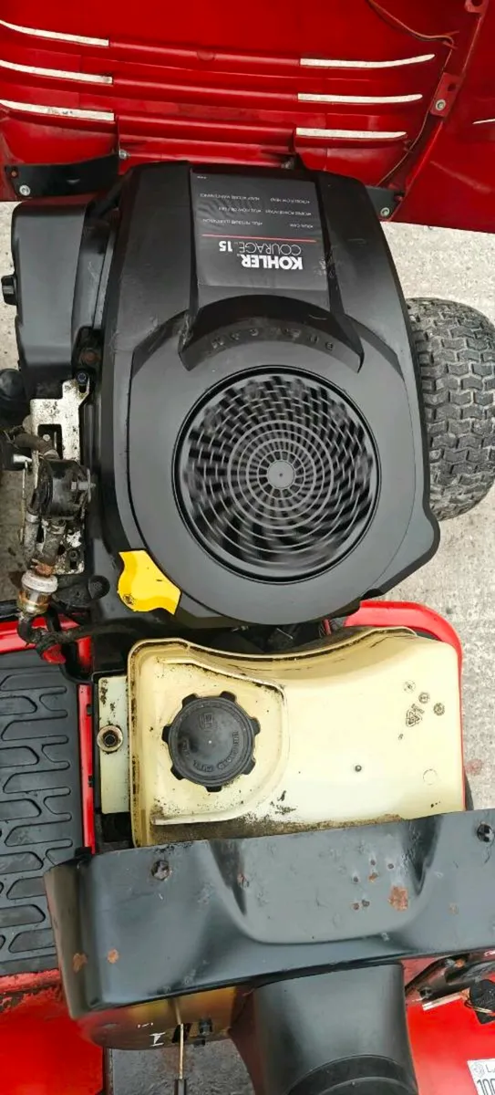 Jonsered ride on mower - Image 3