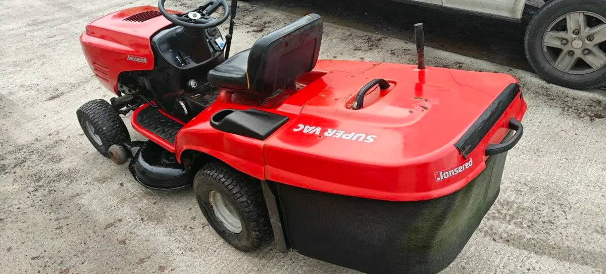Jonsered ride on mower - Image 4