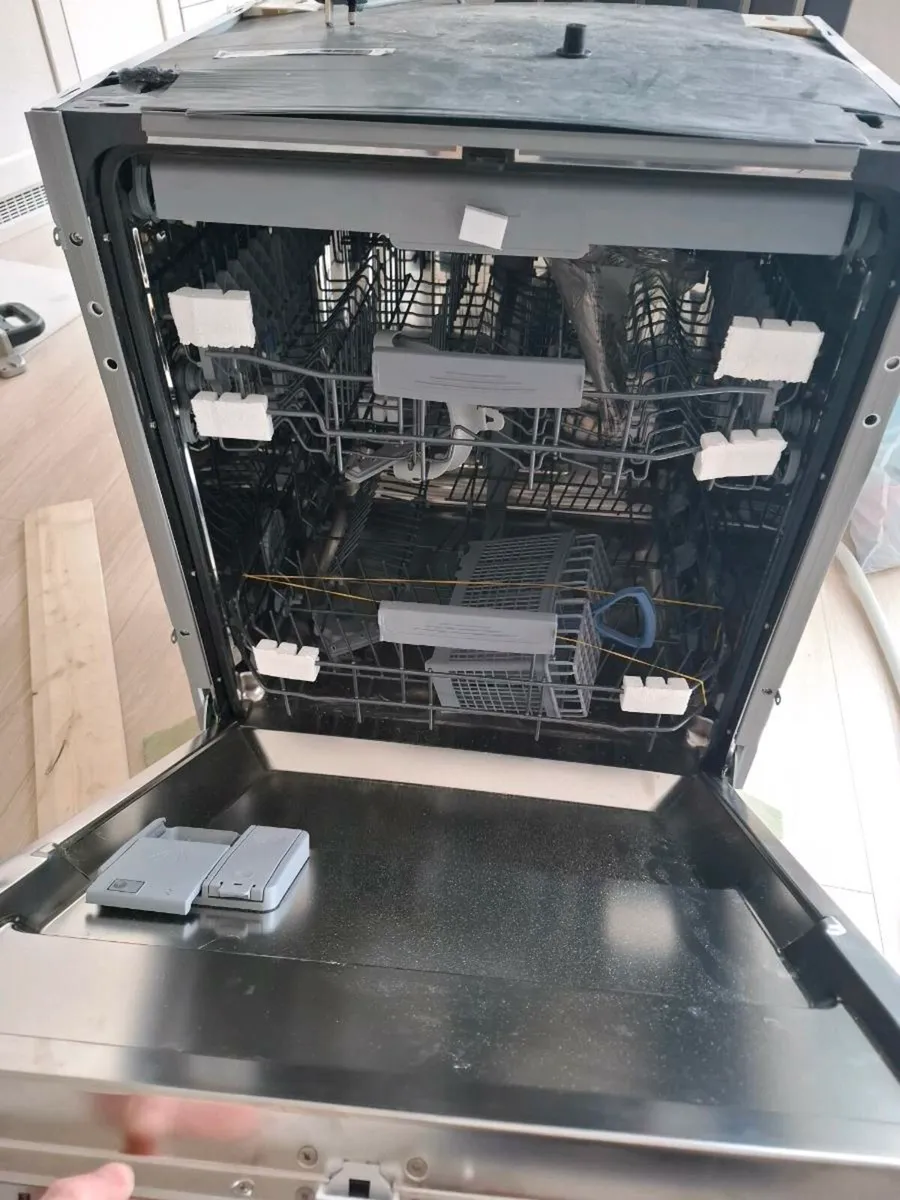 NordMende DSFN66 Integrated Dish Washer - New - Image 3