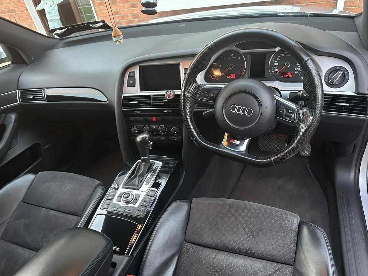 Audi a6 S line 2010 - Image 4