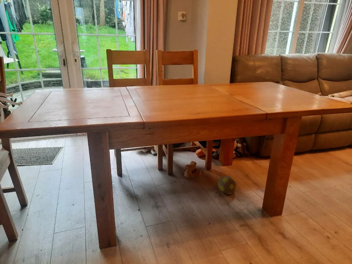 Dinning table and 6 chairs - Image 4