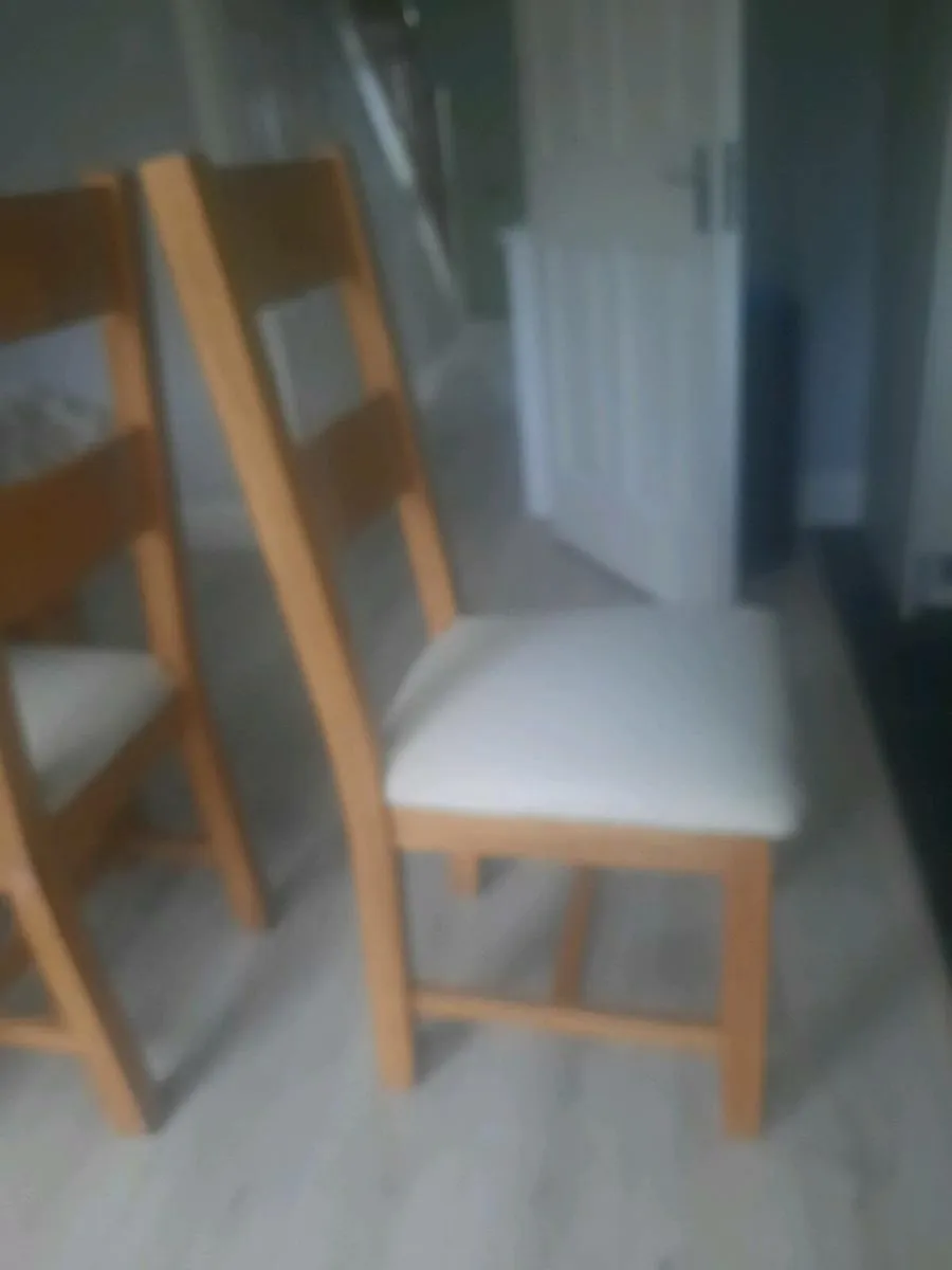 6 solid wood chairs - Image 2