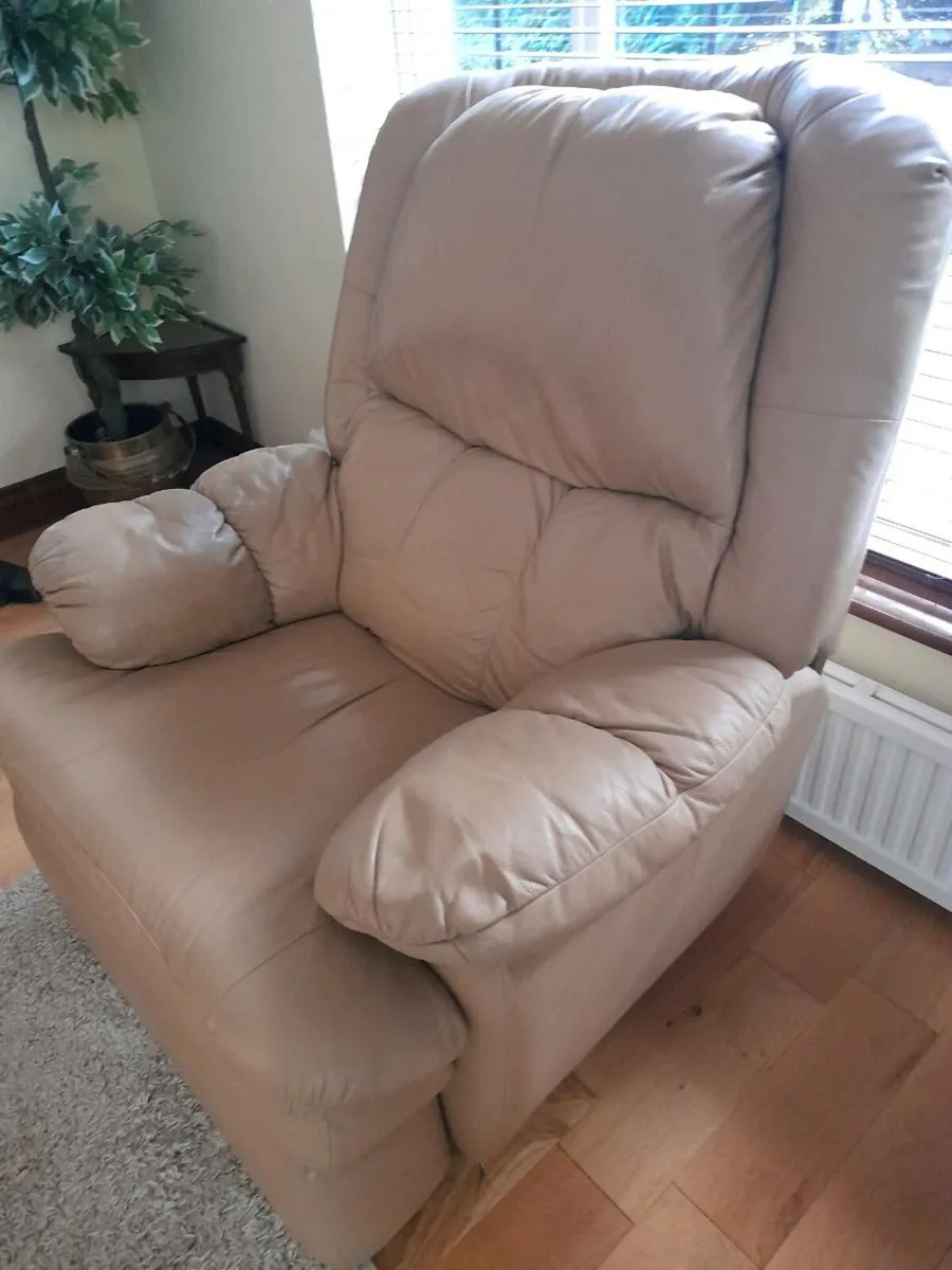 Soft leather electic recliner chair - Image 2