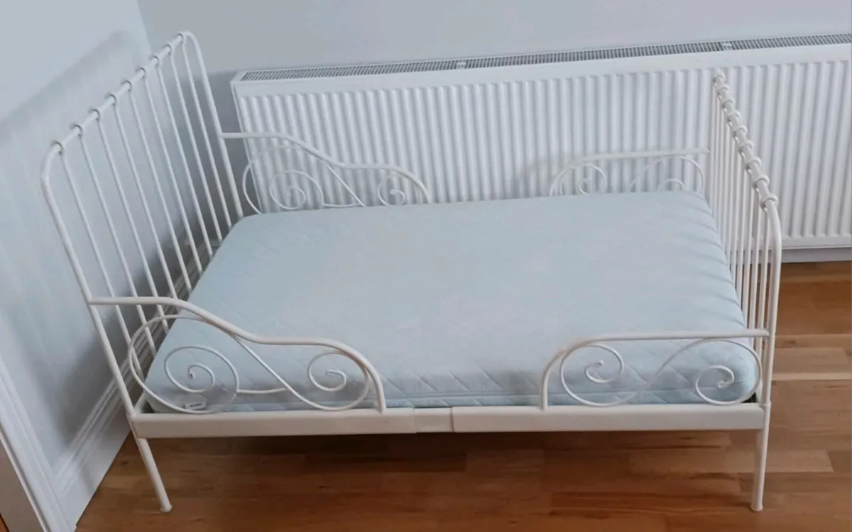 Extendable bed - Image 1
