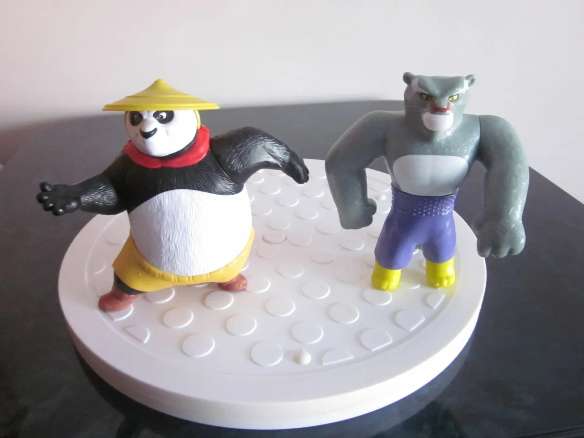 Burger King Kung-fu Panda Po/ Tai Lung - Image 1