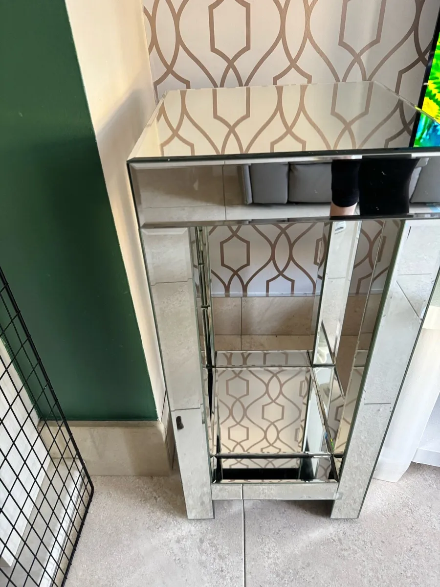 Mirror Glass side table - Image 2