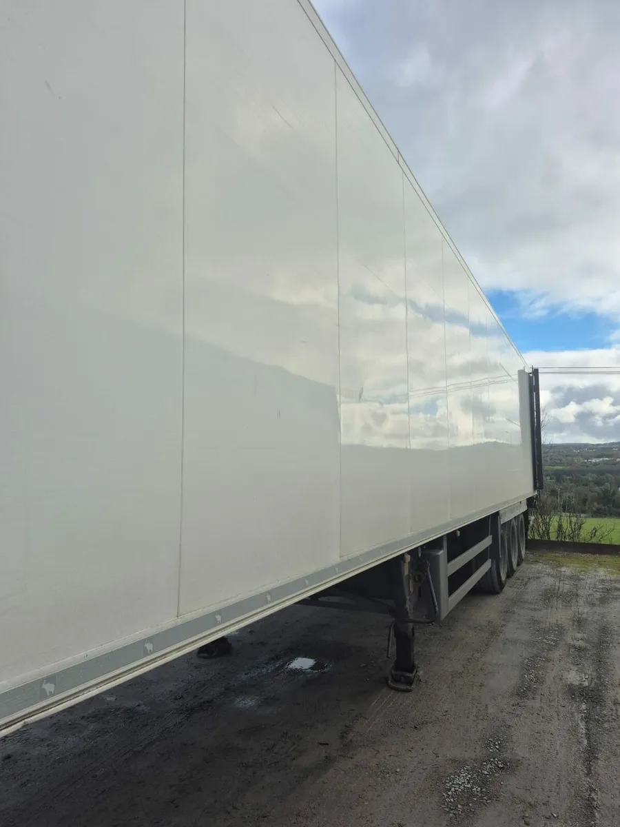 Schmitz Fridge trailer - Image 1