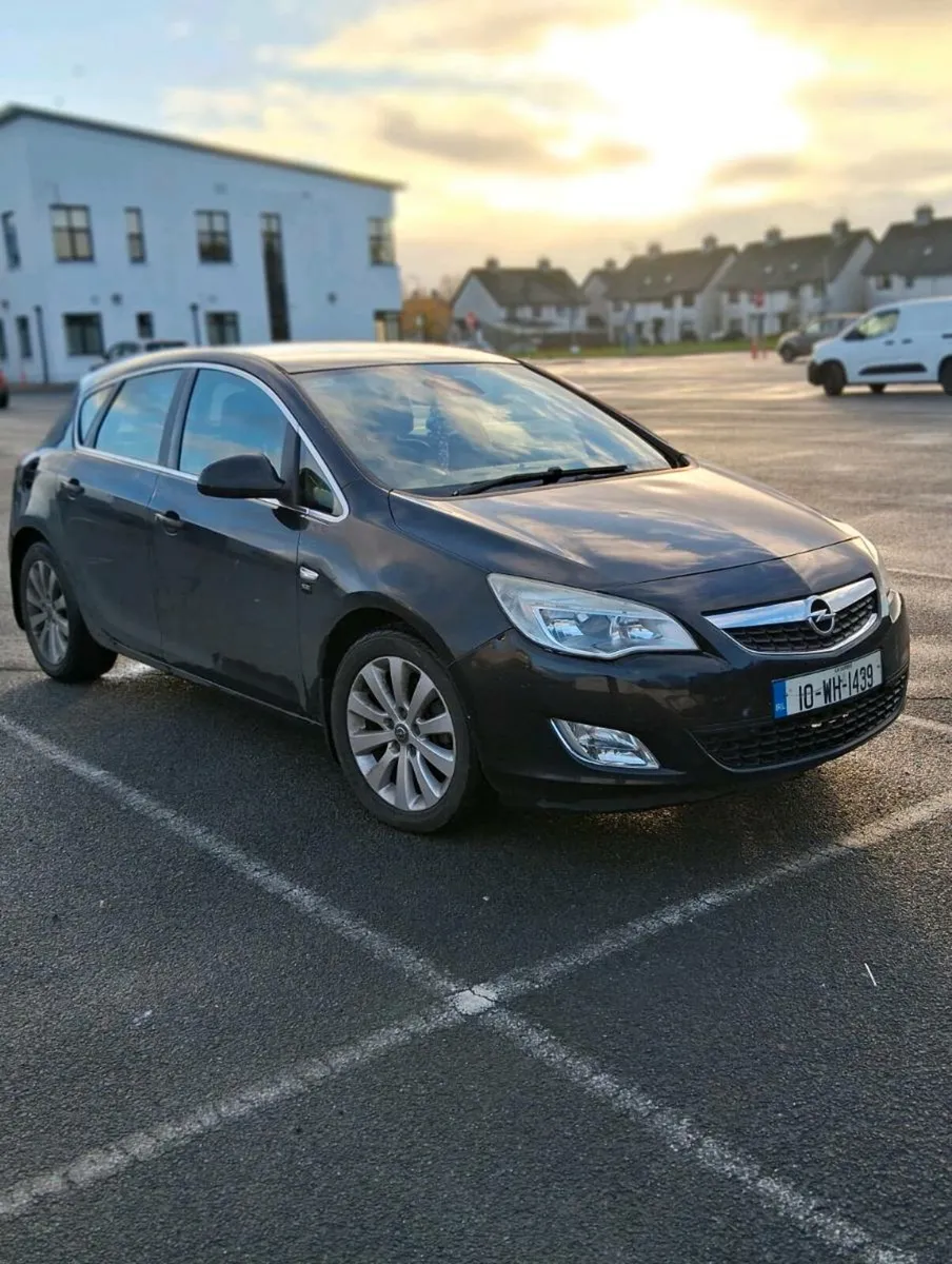 2010 opel astra - Image 2