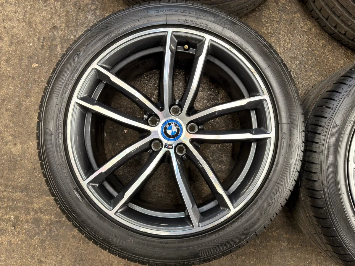 BMW MSport Alloys - Genuine - 2 new tyres - Image 4