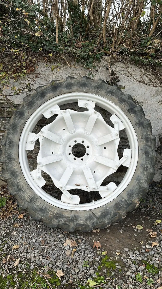 Row crop wheels - Image 1