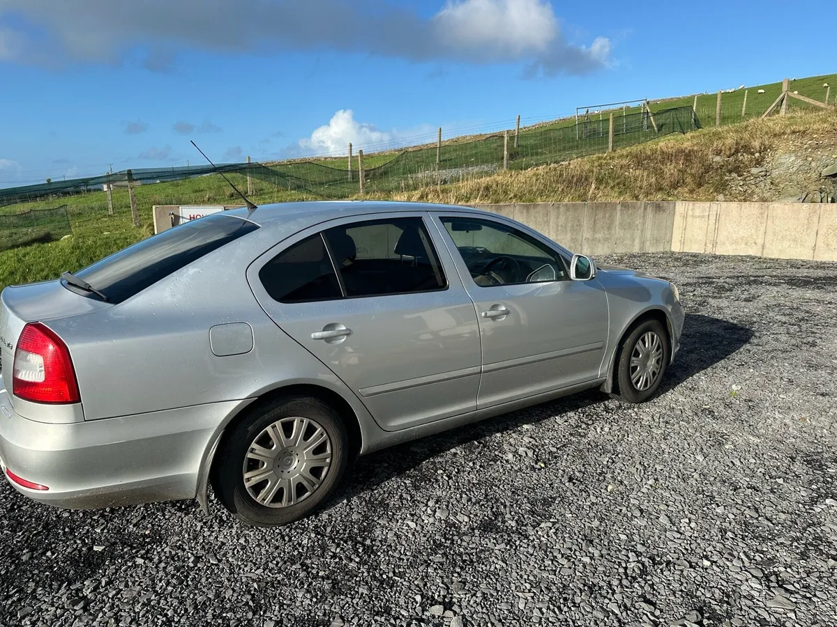 ŠKODA Octavia 2010 For Sale - Image 2