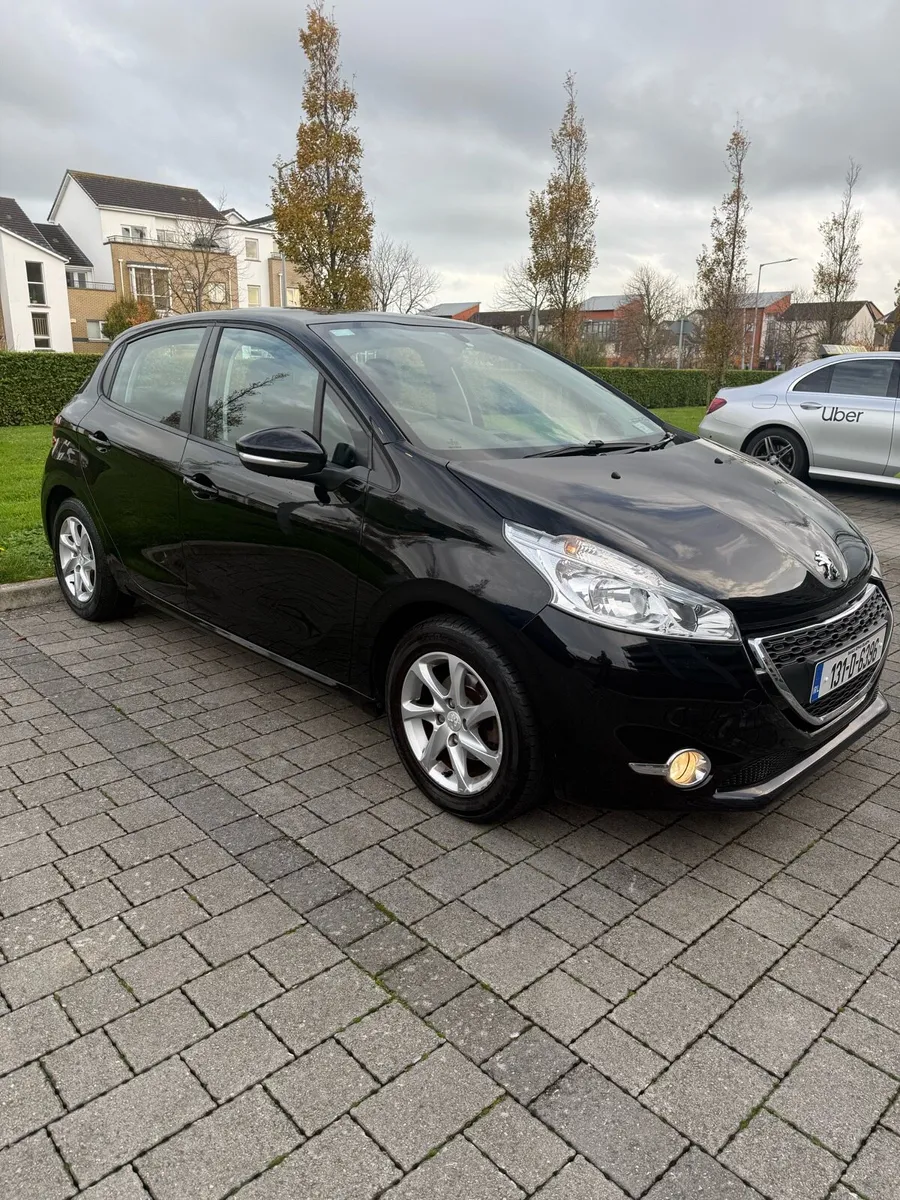 Peugeot 208 1.2 petrol Nct 5/26 Tax 6/26 - Image 1