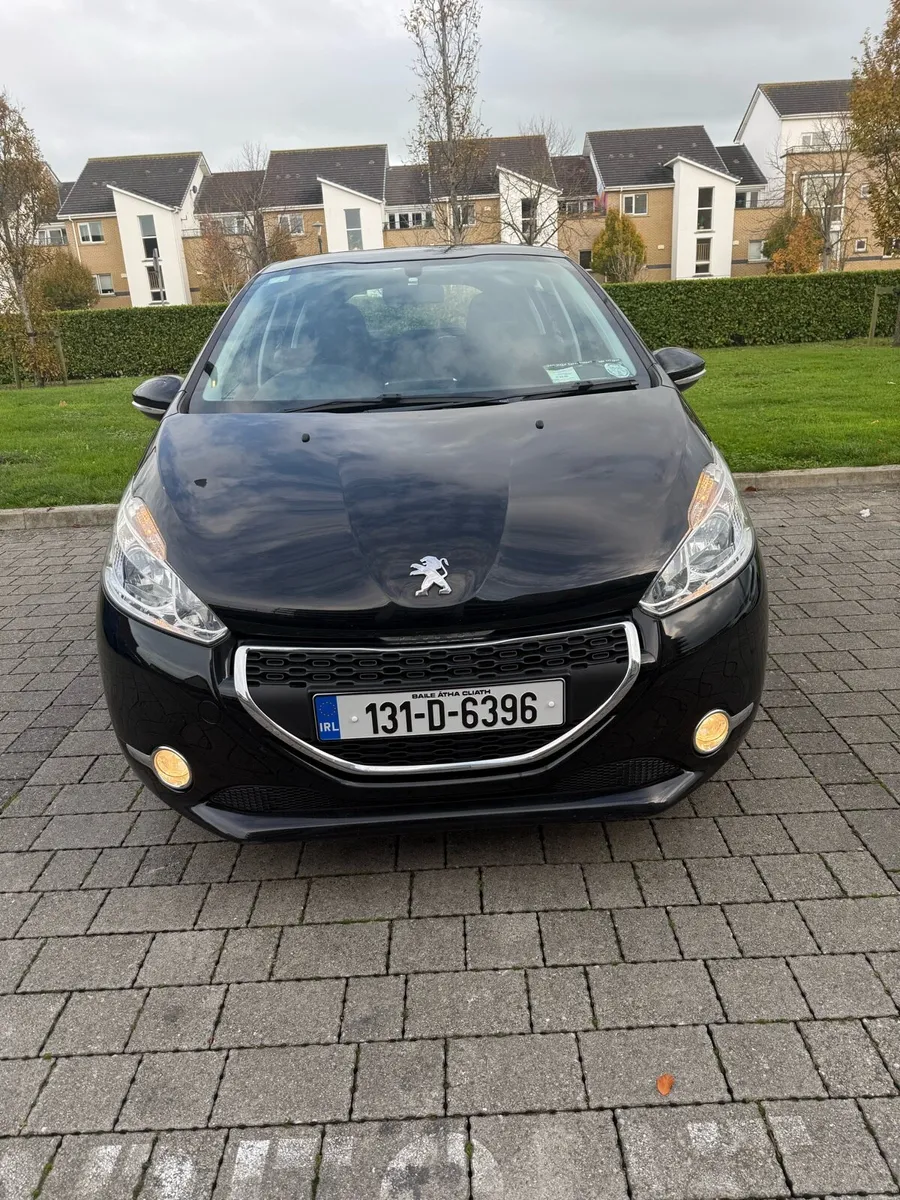 Peugeot 208 1.2 petrol Nct 5/26 Tax 6/26 - Image 2
