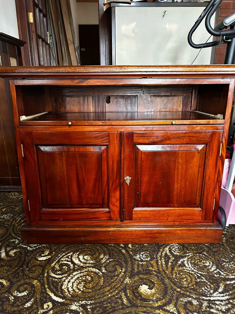 TV Cabinet