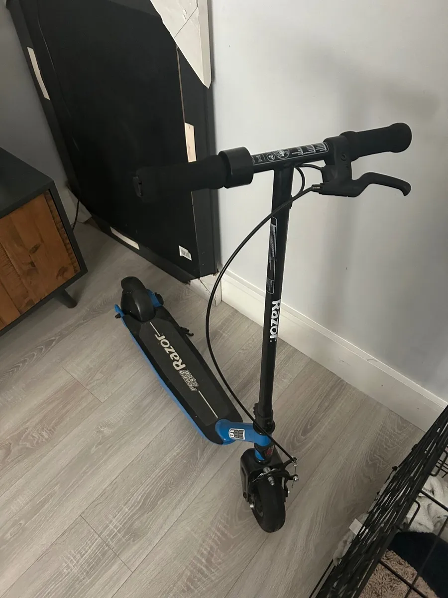 Children's electric scooter - Image 4