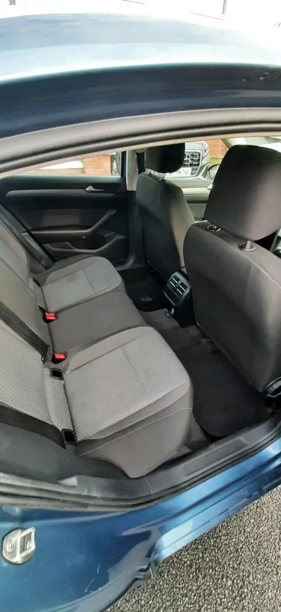 152 Volkswagen passat  1.6 diesel - Image 4