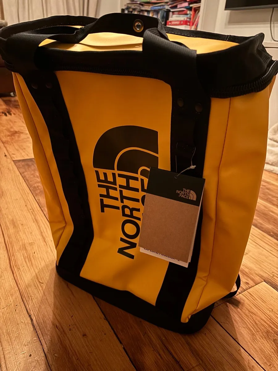 North Face 26L Backpack - Image 1