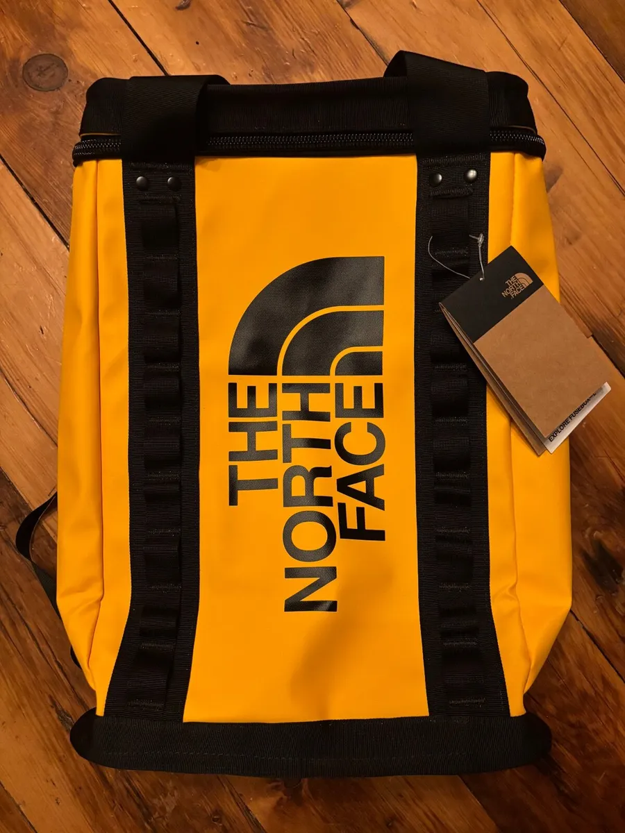 North Face 26L Backpack - Image 2