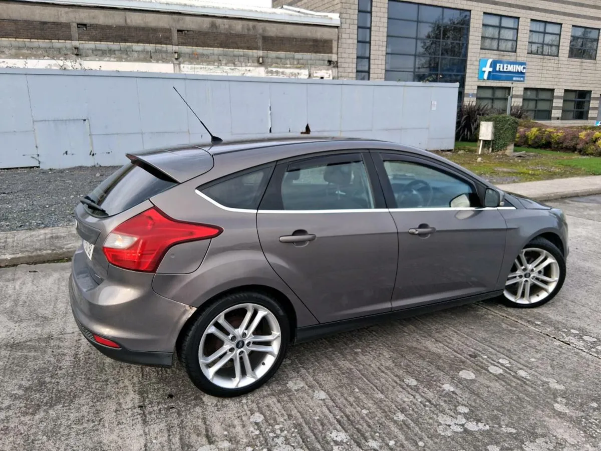 2012 Ford Focus titanium long nct and tax €2550 - Image 3