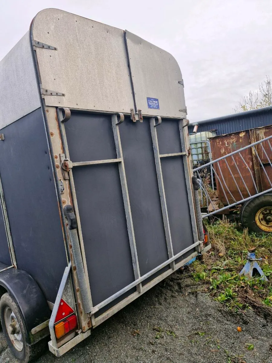 505 horsebox⁸ - Image 3