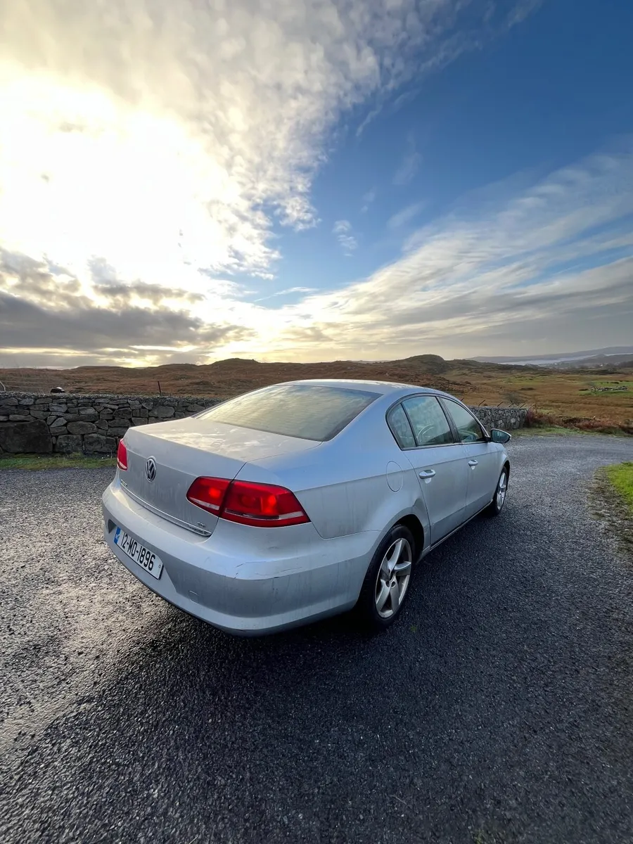 Volkswagen Passat 2012 - Image 1