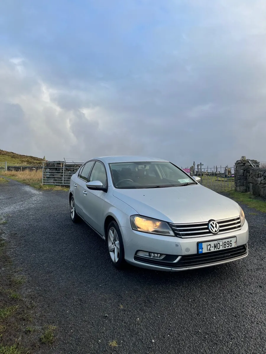 Volkswagen Passat 2012 - Image 3