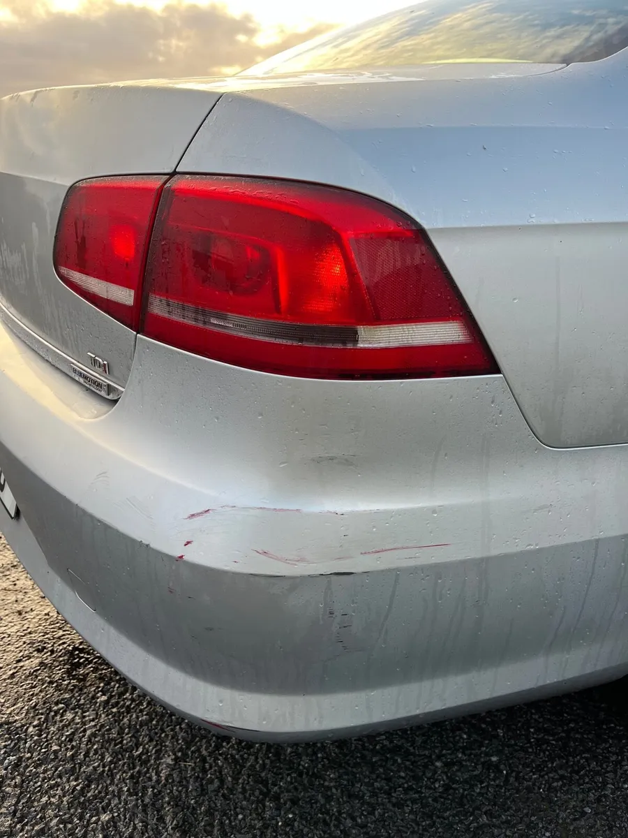 Volkswagen Passat 2012 - Image 4