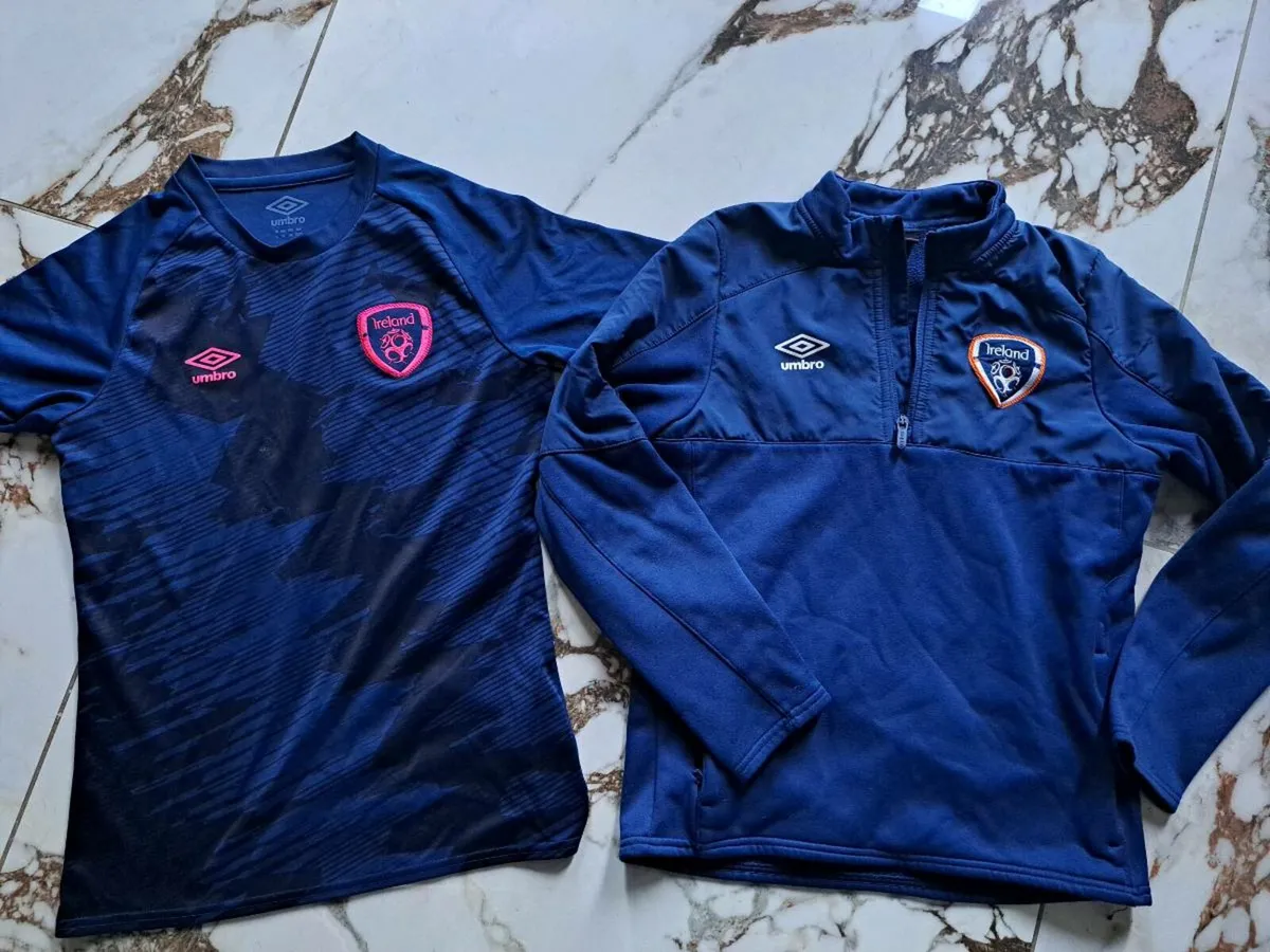 Umbro Ireland boys Jersey and Half zip 152cm 11 - Image 1