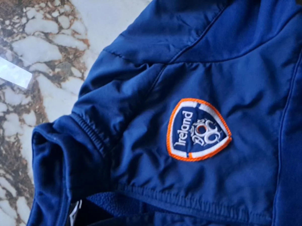 Umbro Ireland boys Jersey and Half zip 152cm 11 - Image 2