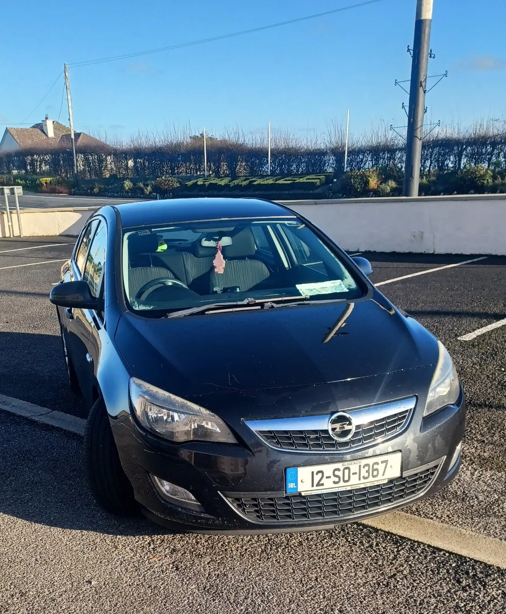 Vauxhall Astra 2012 - Image 2
