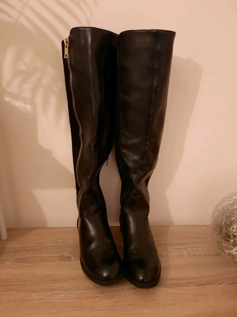 Knee high  boots - Image 4