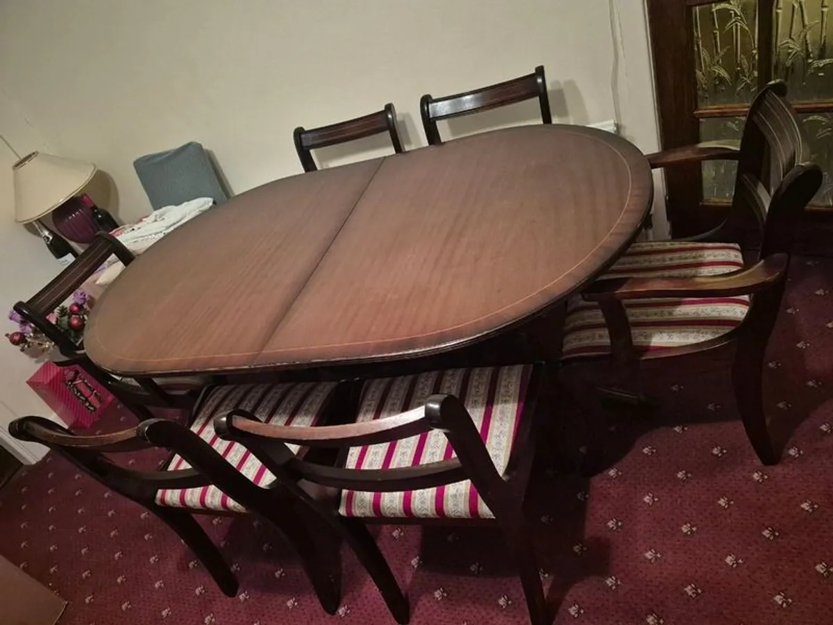 Dining table and chairs - Image 3