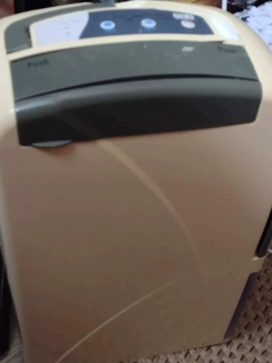 Dehumidifier TROTEC older model multiple settings - Image 3