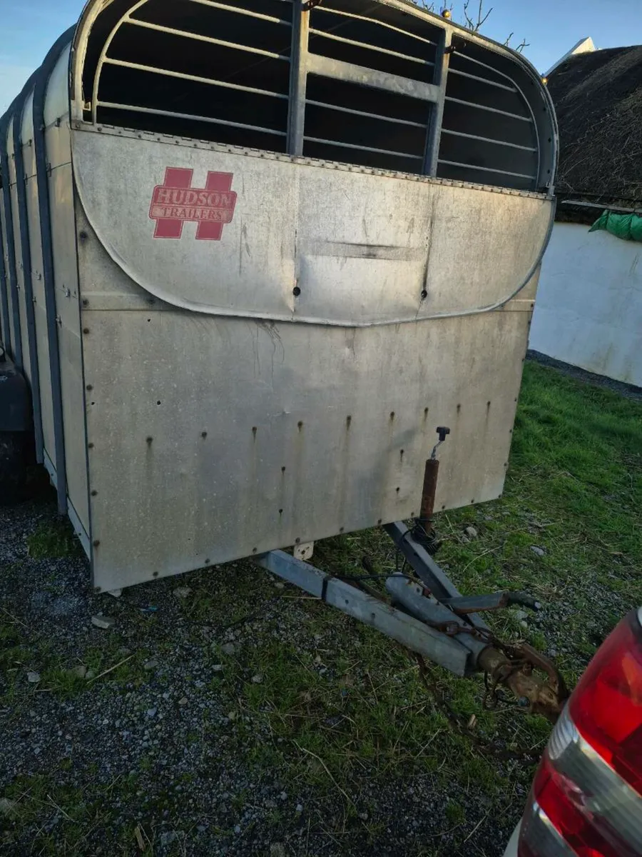 Cattle trailer - Image 1