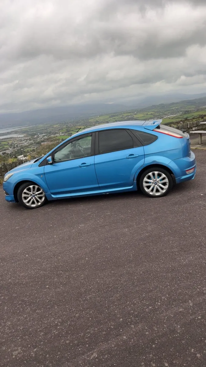 Ford Focus Zetec - Image 2