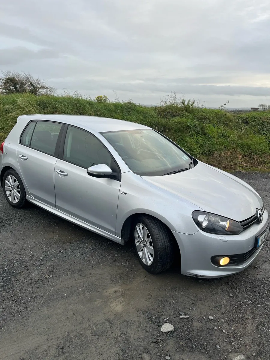 VW Golf R Line - Image 1