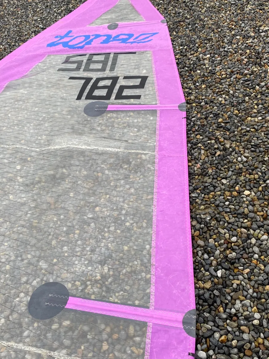 Topaz racing sail - Image 4