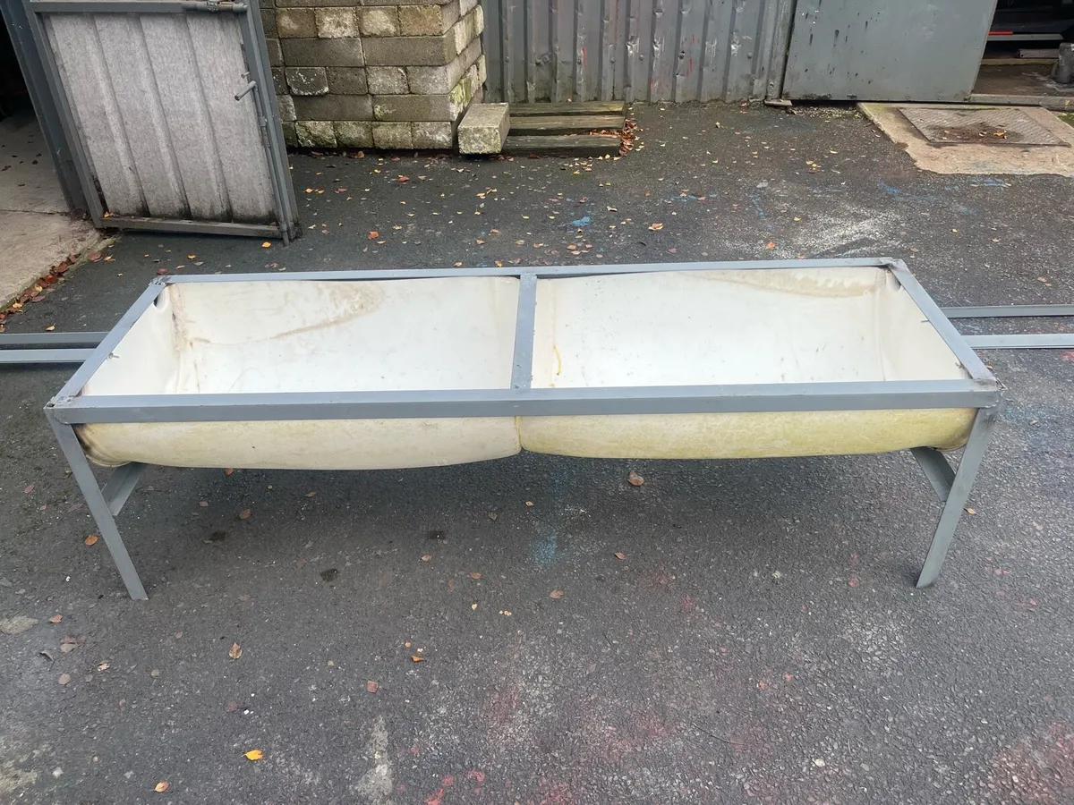 Cattle feeder - Image 2