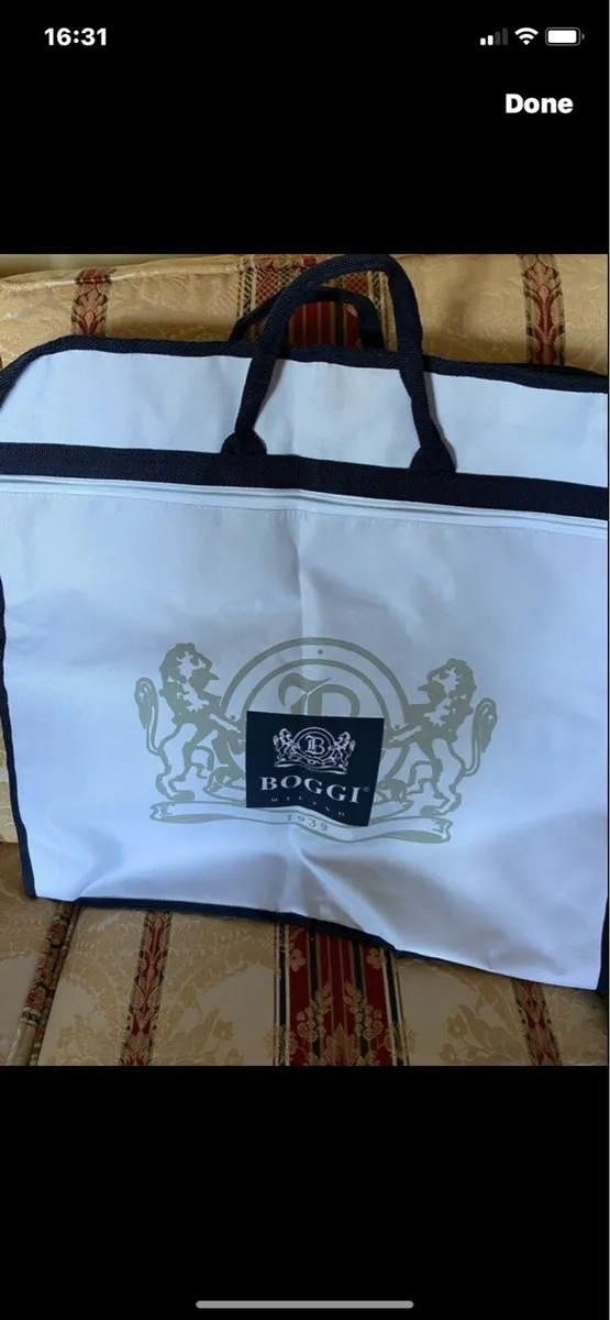 Large Boggi Dress/ Suit Carrier - Image 1