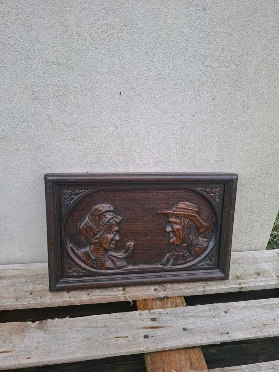 Large brittany wood board sign - Image 1