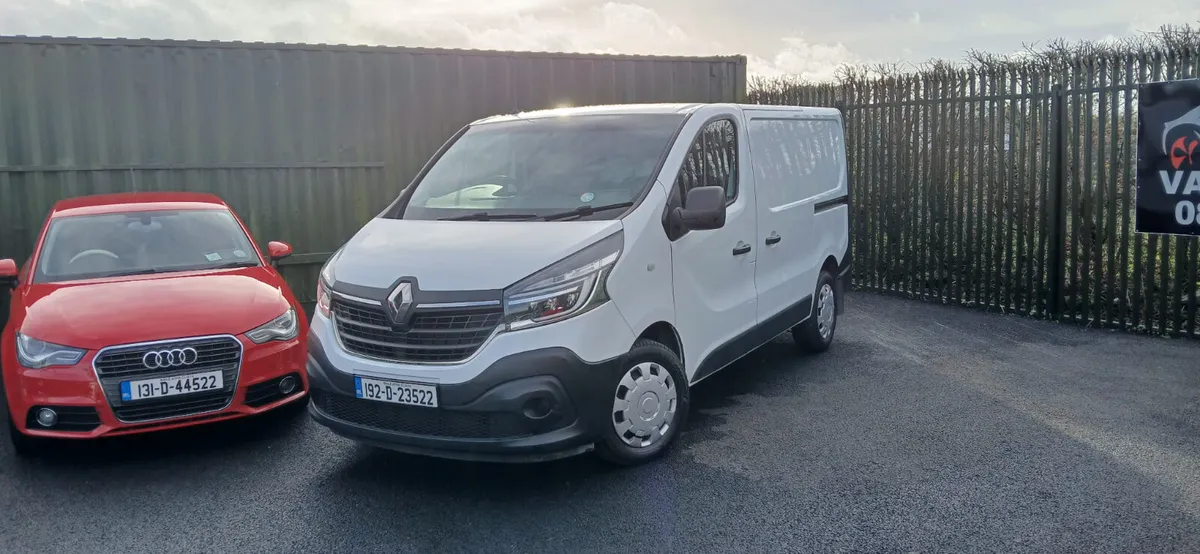 Renault Trafic 2019 Low Mileage New CVRT 43,000km - Image 4