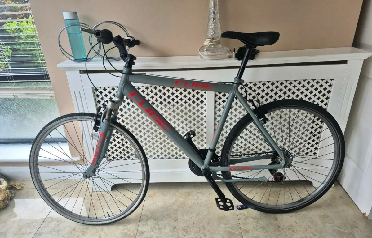 Adults Cube bike 20"frame fantastic condition.brak - Image 4