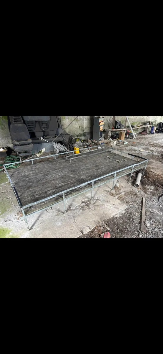 Landrover defender roof rack/heavy duty bumper - Image 3