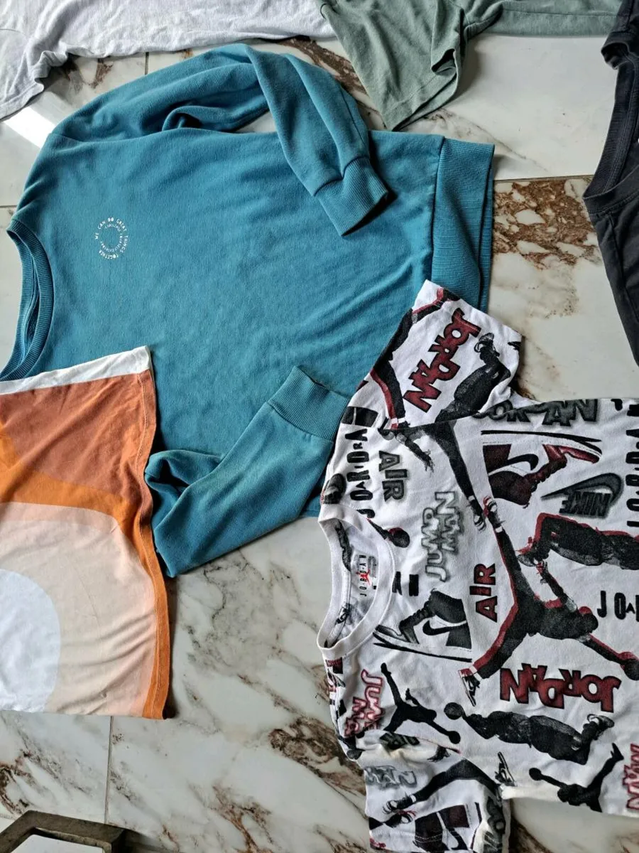 Boys 11-12 Tshirt bundle
5 tops are Zara - Image 3