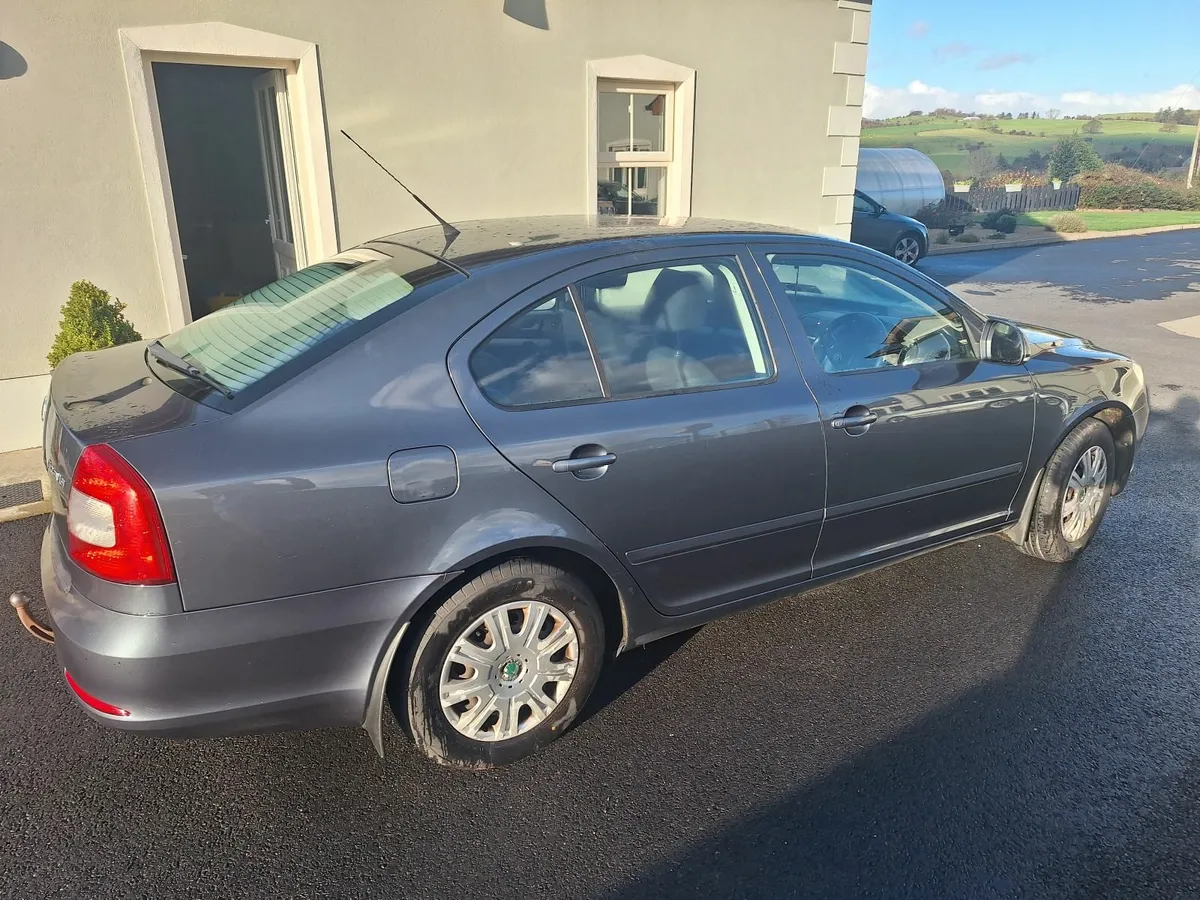 Skoda Octavia 2010 - Image 3
