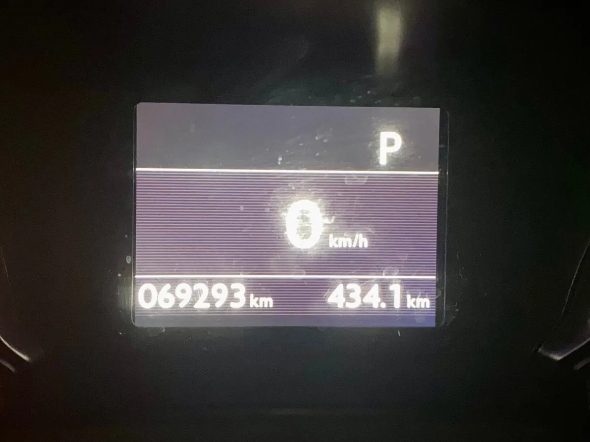 Peugeot 308 2015 - Image 2